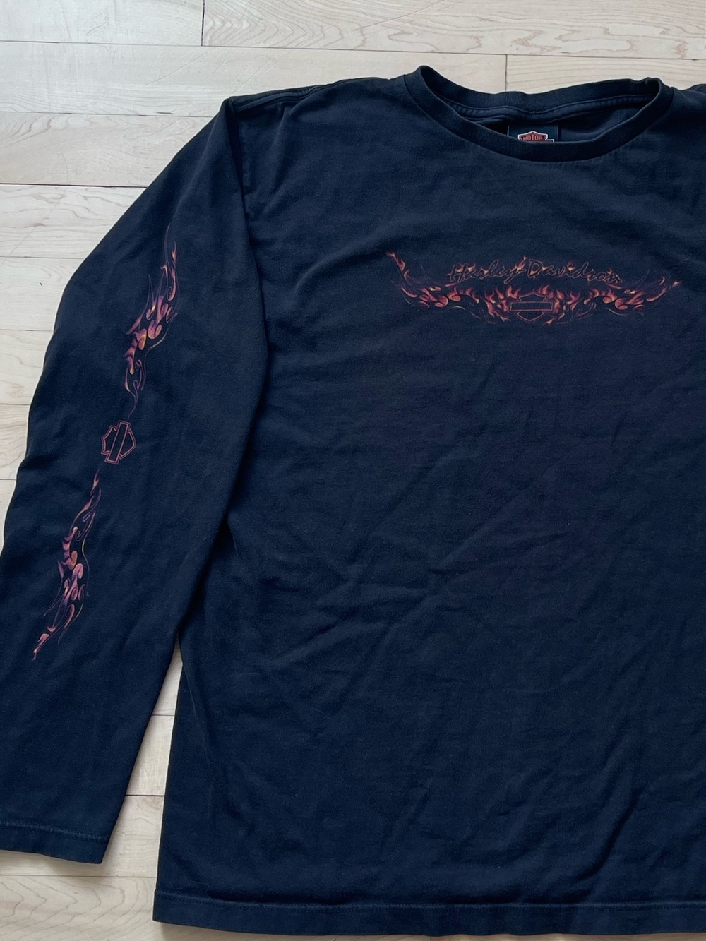 Y2K Harley-Davidson Black Long Sleeve Tee with Red Flames, Wisconsin